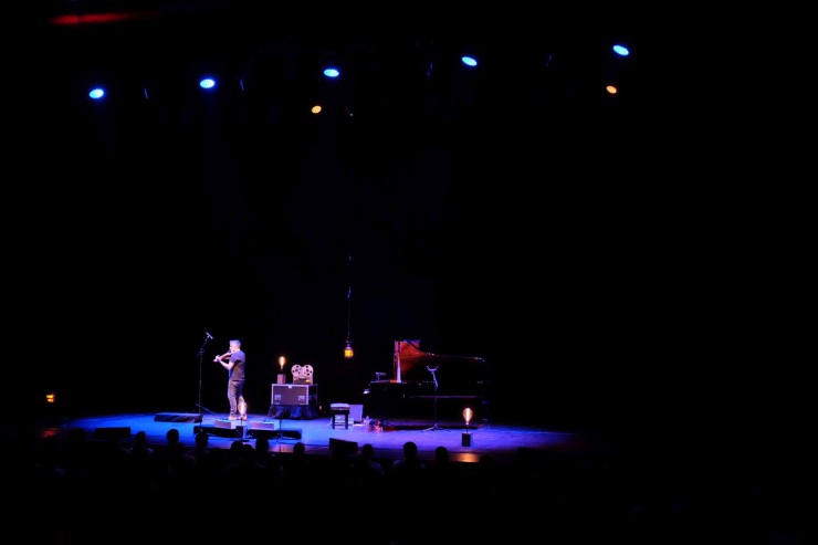 Yann Tiersen with violin